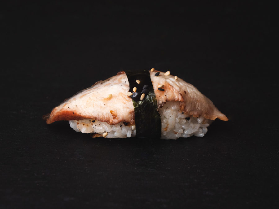 Nigiri mit gegrilltem Aal